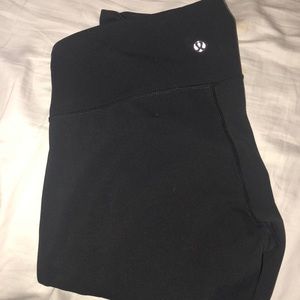 Size 4 black LuLu lemon leggings
